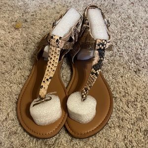 NWOT Steve Madden sandals